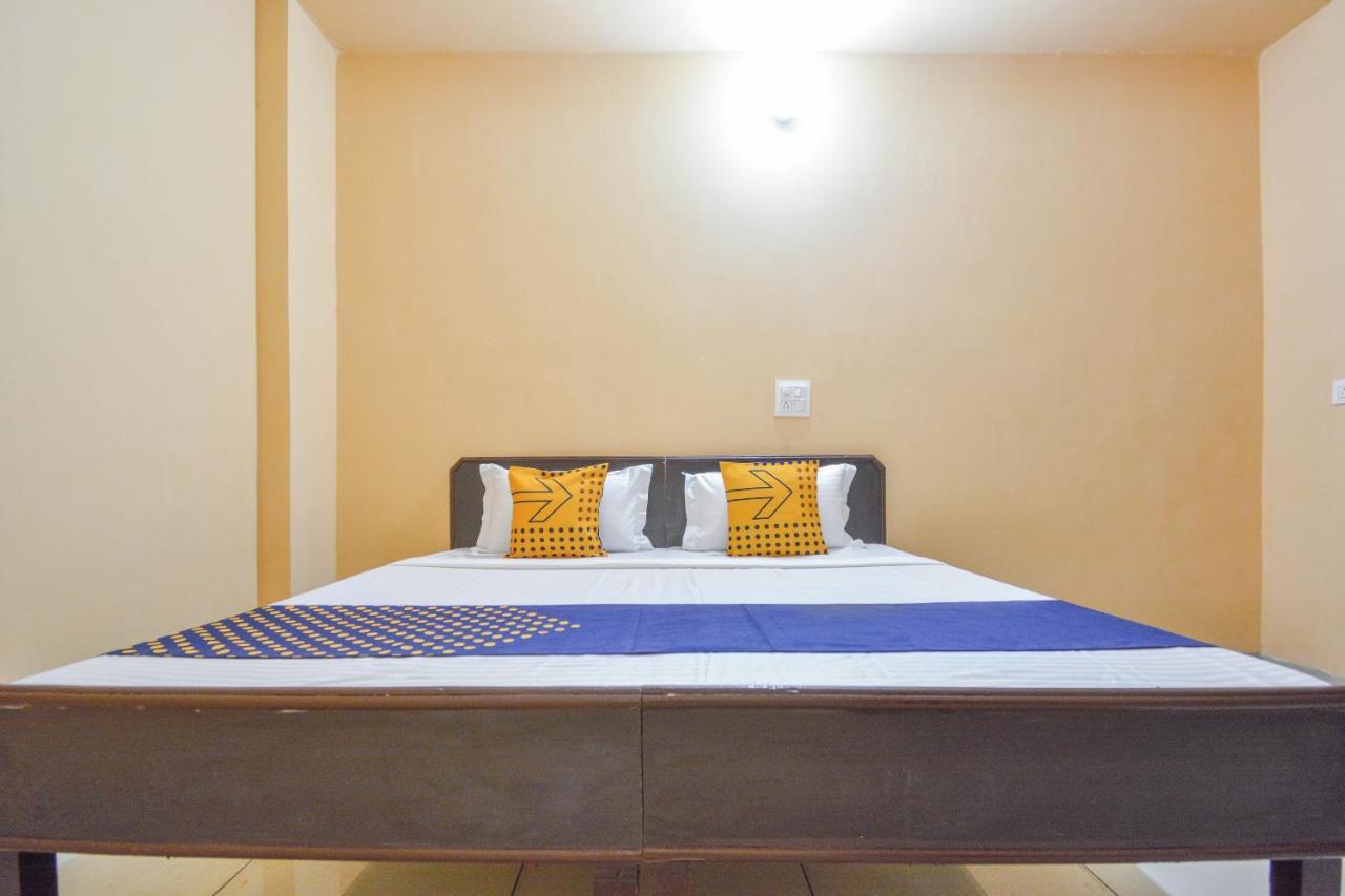 Spot On Hotel Diamond Sohāna Extérieur photo